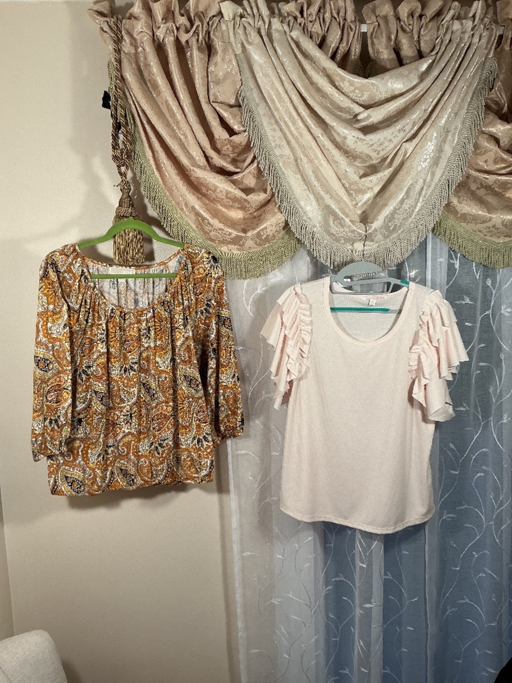 Bundle of 2 Women’s Tops in Sz XL Michael Kors Blouse & Stella + Ginger Top